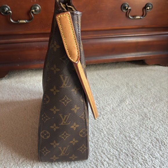 Original LV mg. - Picture 8 of 15